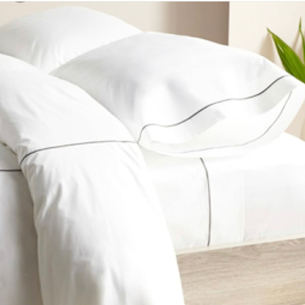 400TC Leave Your Mark Duvet - MONTAGUE & CAPULET