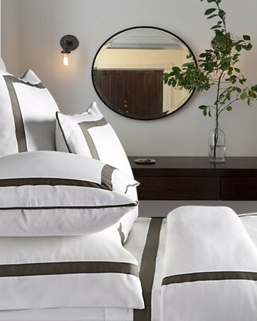 400TC Live To Tell Duvets Espresso - MONTAGUE & CAPULET