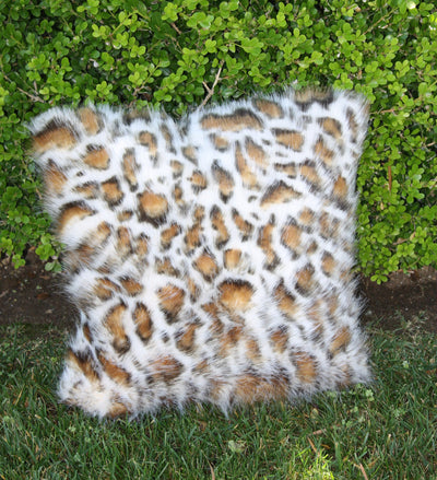 Fur Pillow 'Eyelash Leopard Pearl'